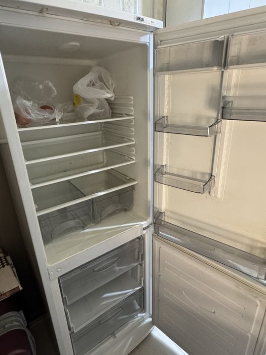 Холодильник ATLANT 170 см, под ремонт