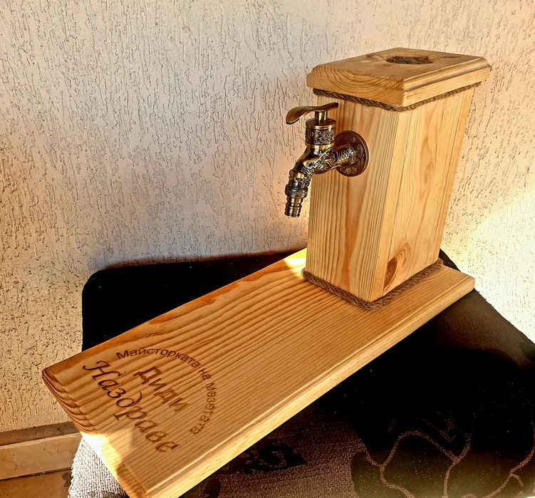 Диспенсър за алкохол чешмичка