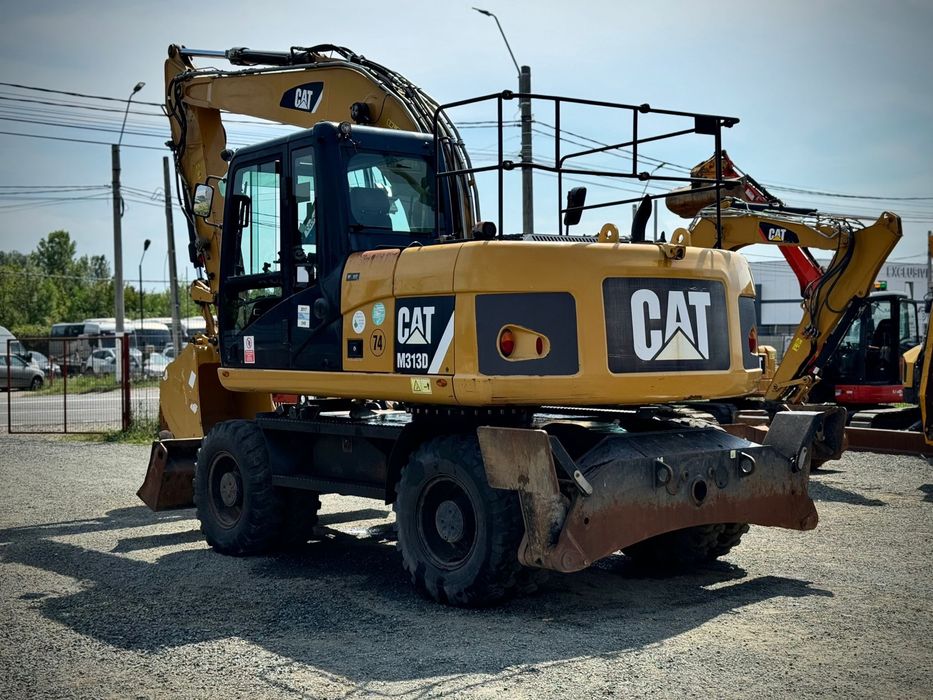 Excavator pe roti Caterpillar 313D an 2013 ore 6171,cupe Noi Originale