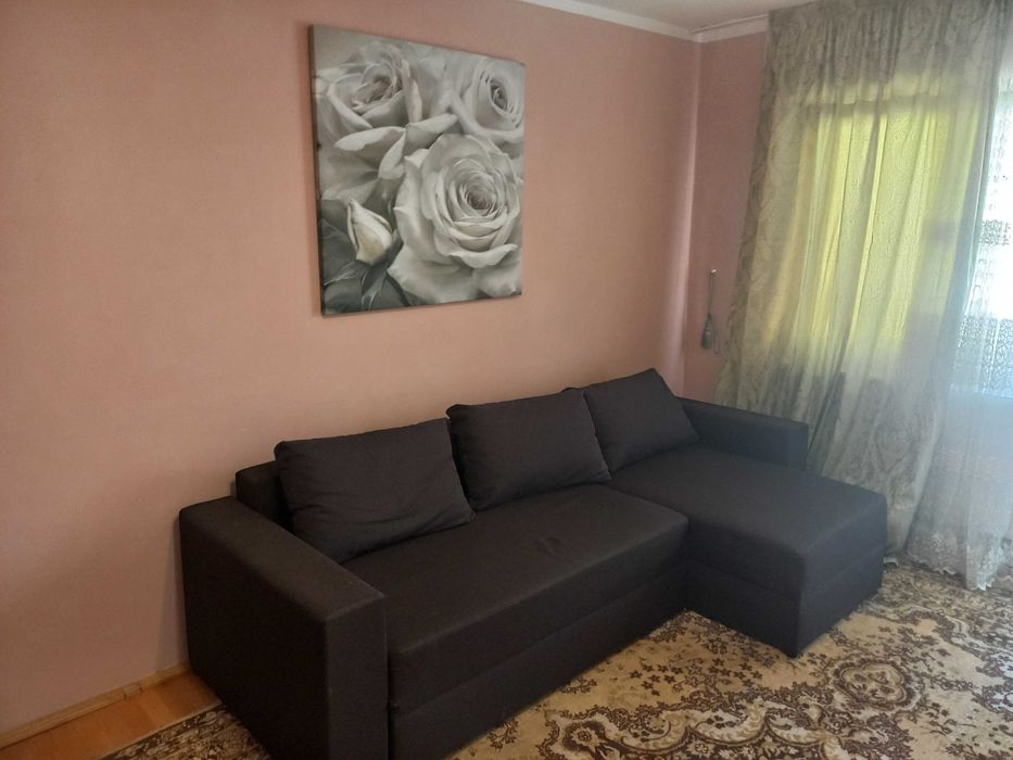 Dau in chirie apartament 3 camere pe termen lung