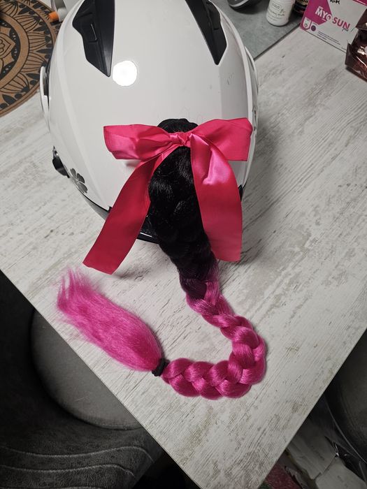 COADA IMPLETITA - negru ,fuchsia si  Creasta Punk rosu