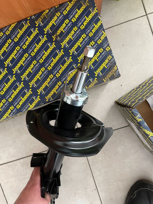 Задни амортисьори Nissan X-trail T30