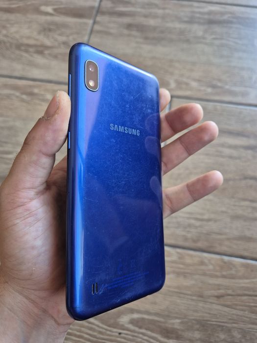 Vând Samsung A10