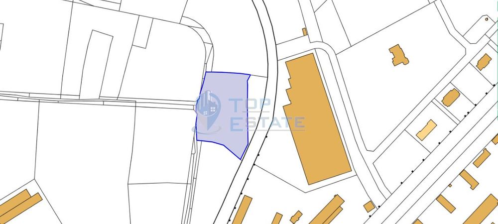 Парцел с площ 7 895 кв. м в гр. Горна Оряховица, област Велико Търново