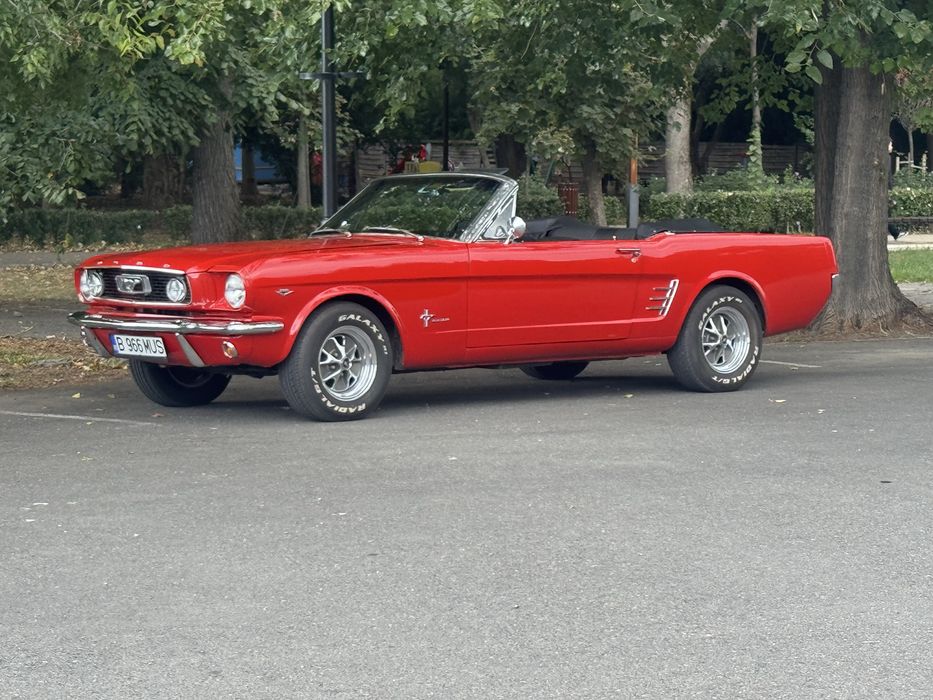Inchiriez masina clasica decapotabila Ford Mustang pentru evenimente, sedinte foto, nunti, videoclipuri, evenimente private