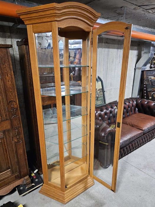 Витрина с осветление