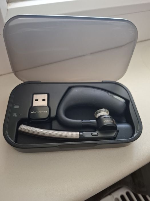 Plantronics Voyager Legend + Incarcator portabil•Caller ID• bat. 7 ore