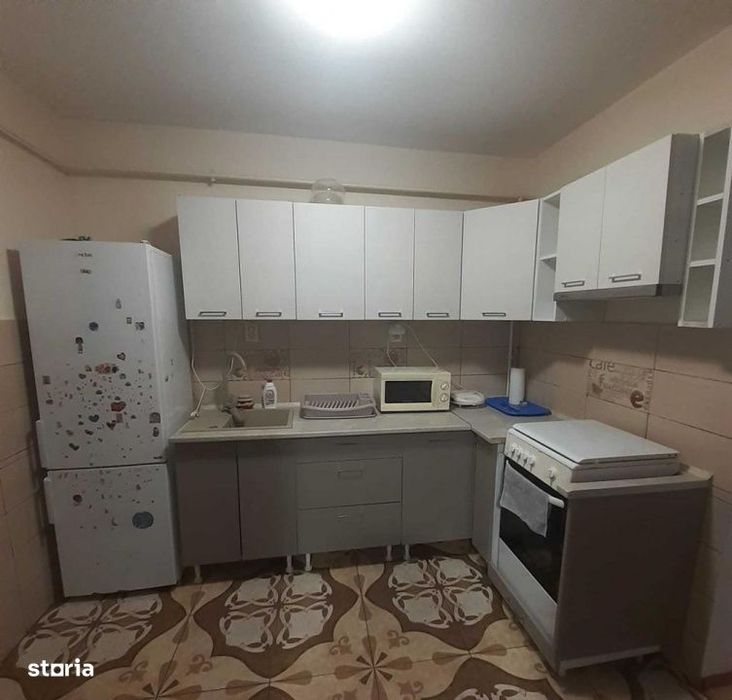 Apartament 2 Camere, 42mp, Etaj Intermediar, Zona Teilor — fotografia 3
