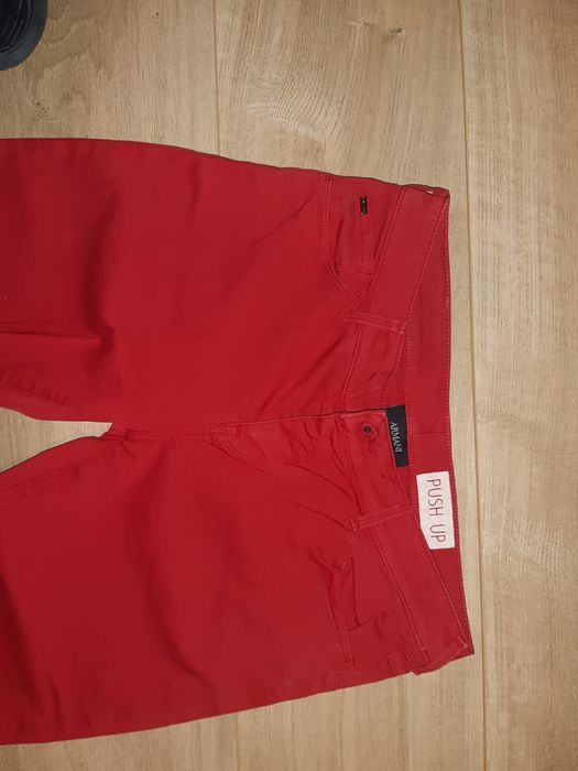 Armani jeans - J23 Lily Push Up
J23 LILY PUSH UP PANJ23 LILY PUSH UP
