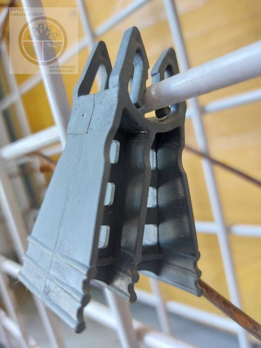 Distantier Placa Plasto Plus