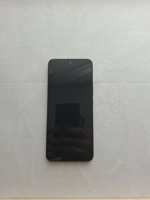 Продам телефон редми 12.