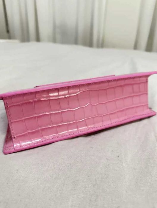 Geanta Jacquemus Le Grand Bambino Roz - Piele cu Textura Crocodil