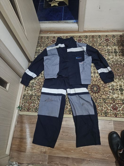 Продам спец.одежду и зимние сапоги рабочие