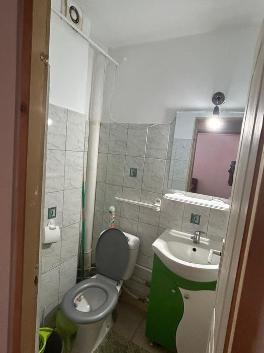 Inchiriez garsonera cofort1 pe iustin mariseu in apropiere de piata mica