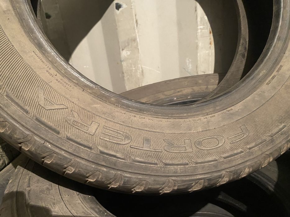 На 18 245/60 2 шт в нал