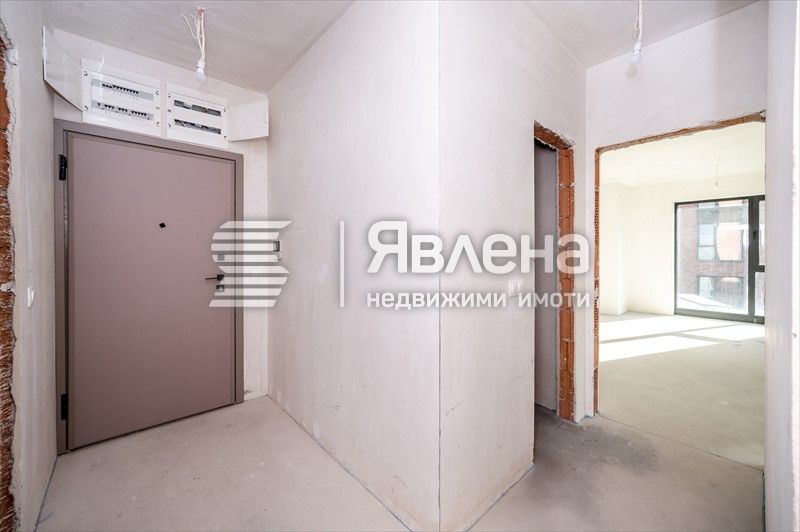 3-стаен, 131кв.м.