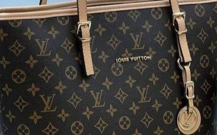 Geanta +portofel, super model/etichetă,saculet