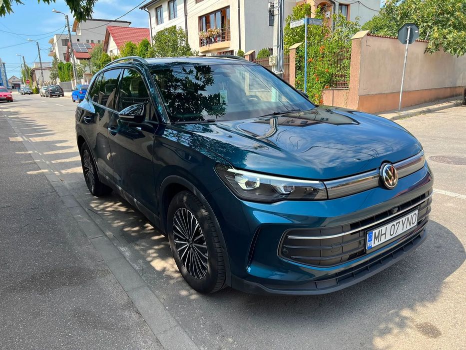 Volkswagen Tiguan 1.5 eTSI 150CP, camere 360, Matrix LED