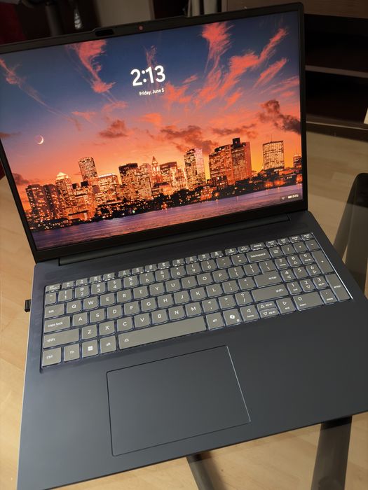 Laptop Lenovo IdeaPad Slim 3 Intel Core i7 24GB RAM, 1TB