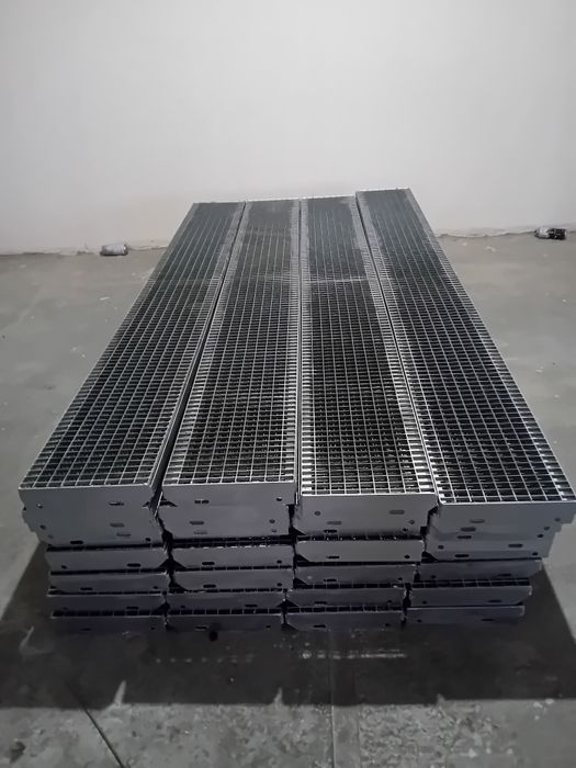 Scara metalica zincata 4mm facem și montaj