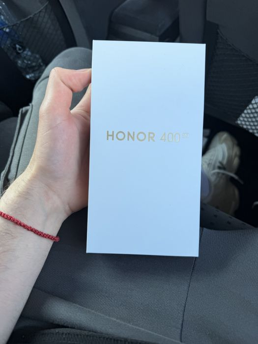 Vând honor 400 5G