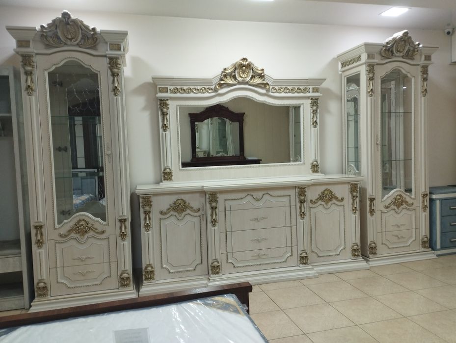 Стенка пинал камод размери обшие 404 см алохида камод 230 пинал 87см