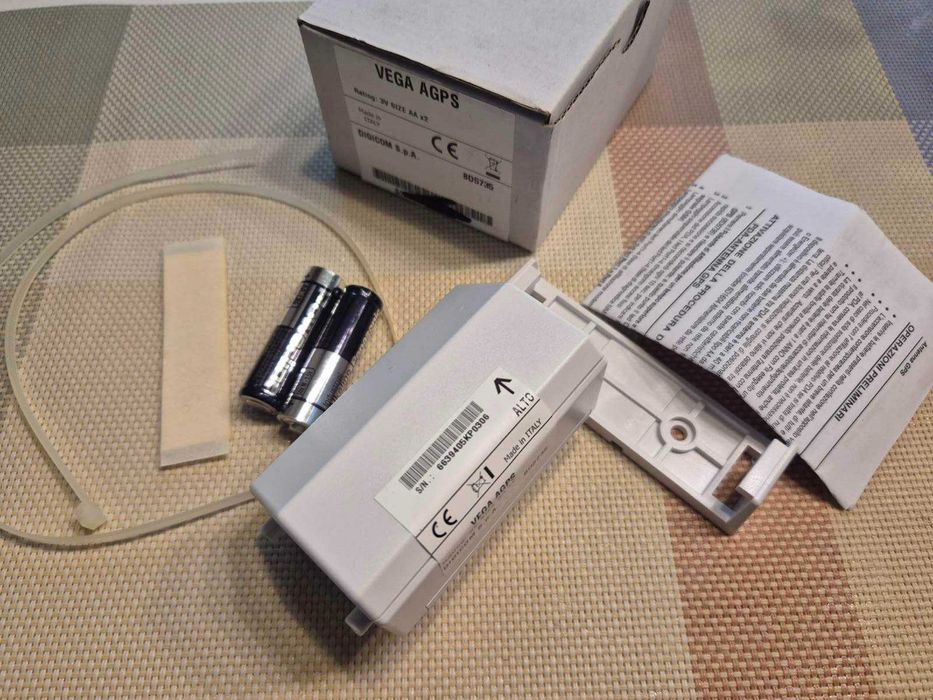 Професионален GPS предавател/антена VEGA AGPS-  камиони, лодки, коли