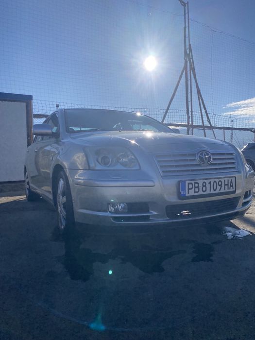 Toyota Avensis 1.8 2005 година