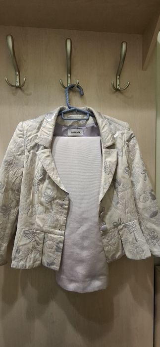 Продам женскую одежду