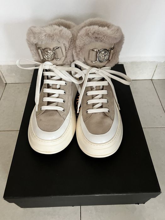 Vand ghete femei Musette TJ Arosa, purtate de 2 ori. Marimea: 39