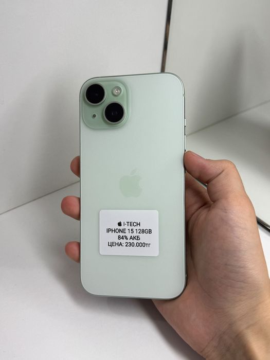 iPhone 15 128gb 84akb