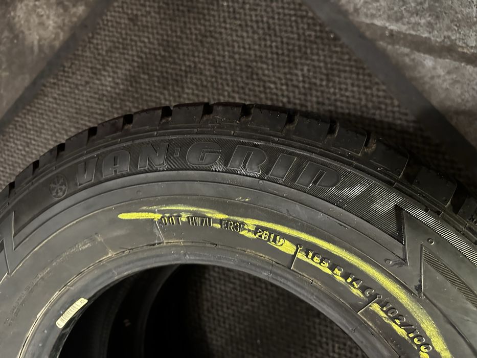 185 R14C 102/100 Q - Semperit Van-Grip M+S Oferta