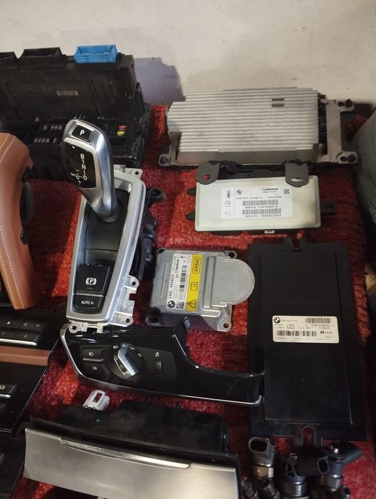 Vând piese BMW stopuri