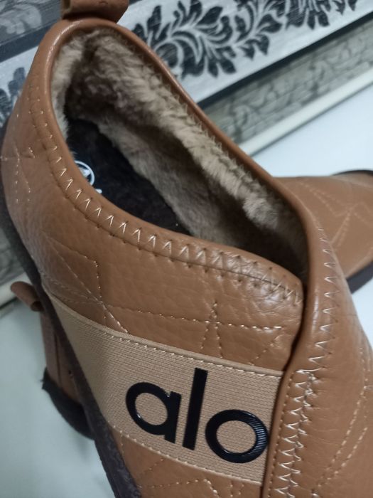 Продаются женские макасины