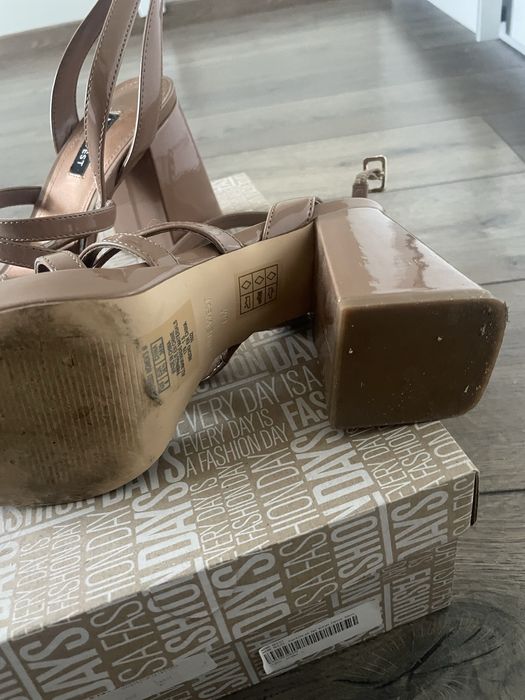 Сандали Nine West