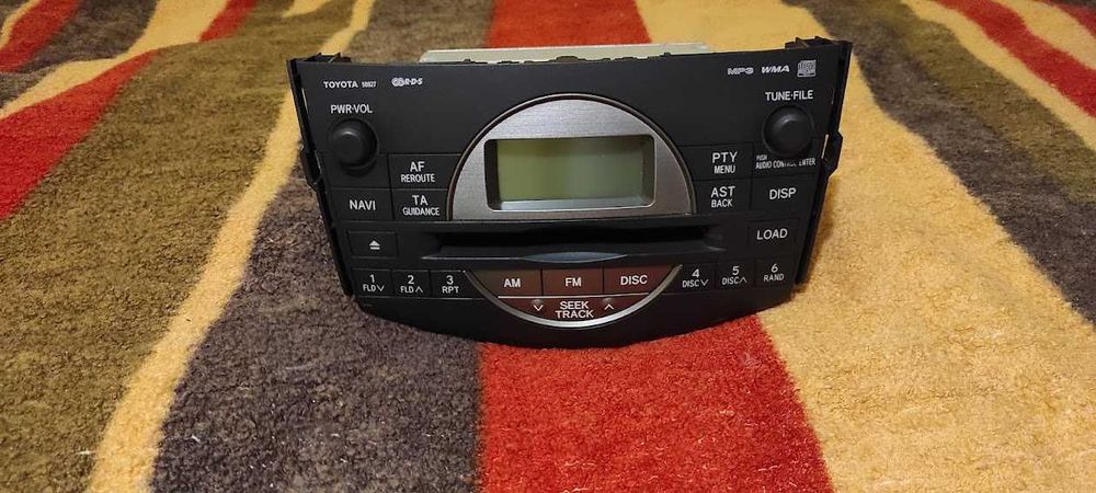 Оригинално радио за Тойота Рав 4