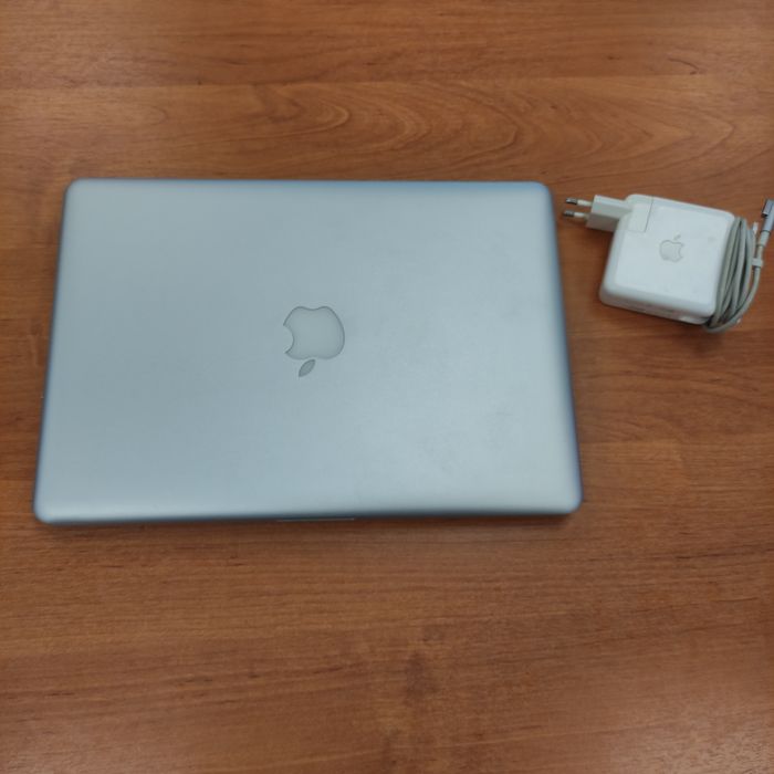 Ноутбук Apple MacBook Pro 13, макбук