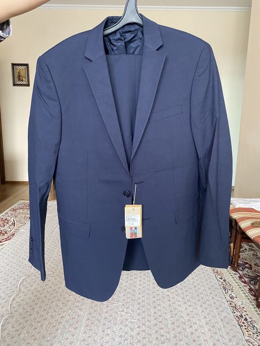 тёмно-синий костюм и брюки