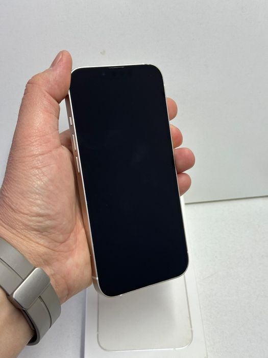 Продам Айфон 13 128г