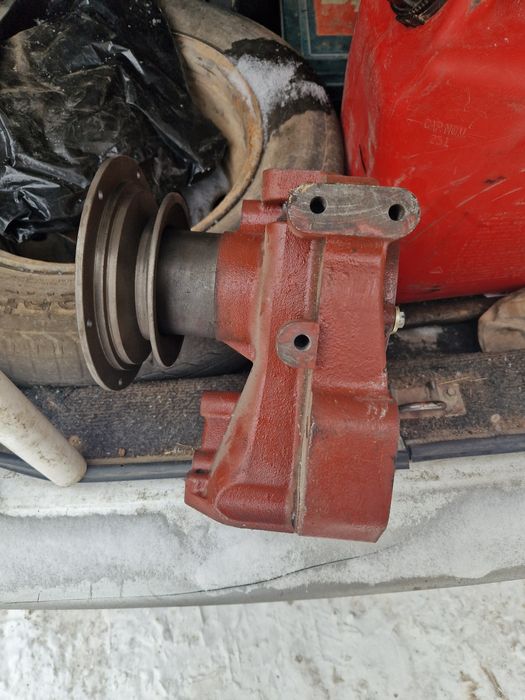 Помпа на МТЗ трактор