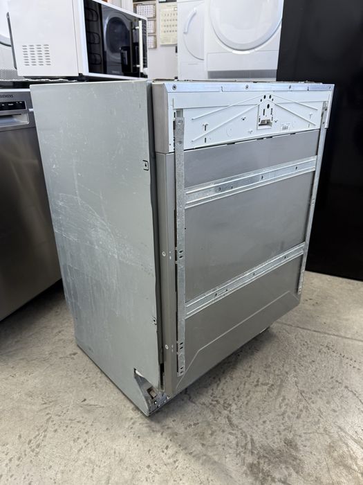 Съдомиялна машина за вграждане MIELE 60см, 3бр кошници,