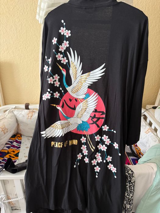 Женская одежда - блузка, платье и кардиган