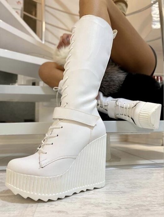 Ботуши на платформа - бяла кожа с бяло ходило [35-40 номер]