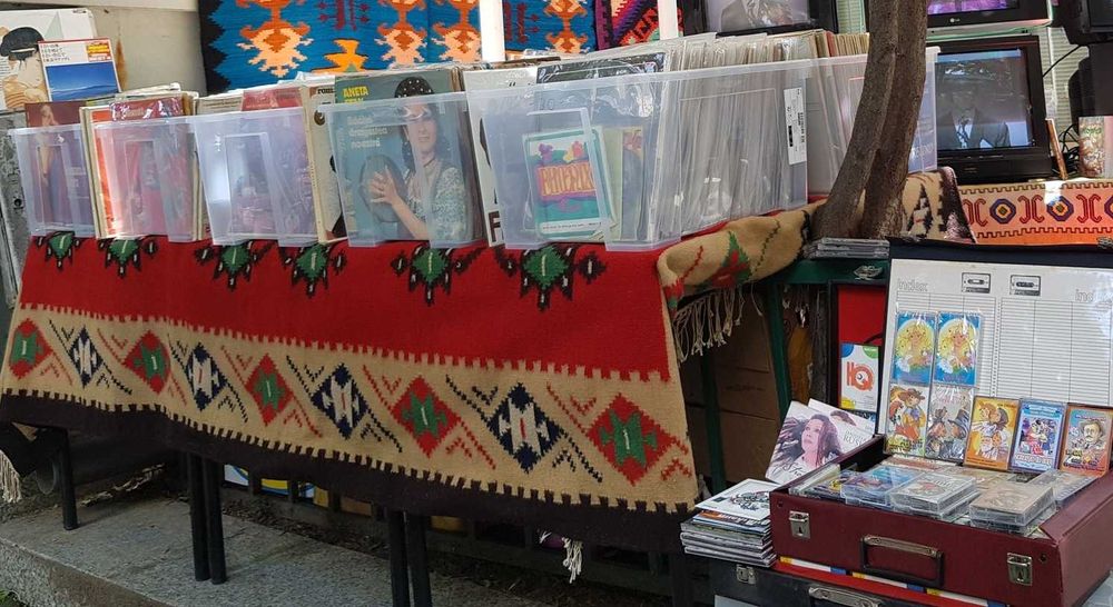 CASETE Audio Discuri Vinyl Muzica Usoara Pop Rock Romaneasca Povesti