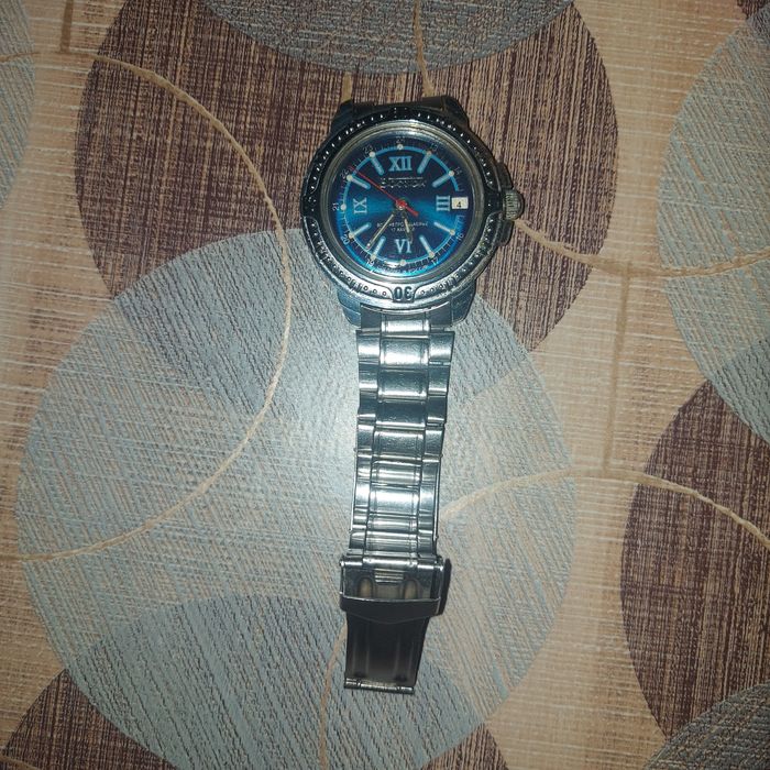 Ръчен часовник Восток командирски