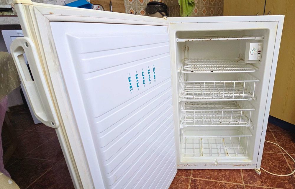 Фризер Gorenje GI 12.7 DN – 98 л, работещ