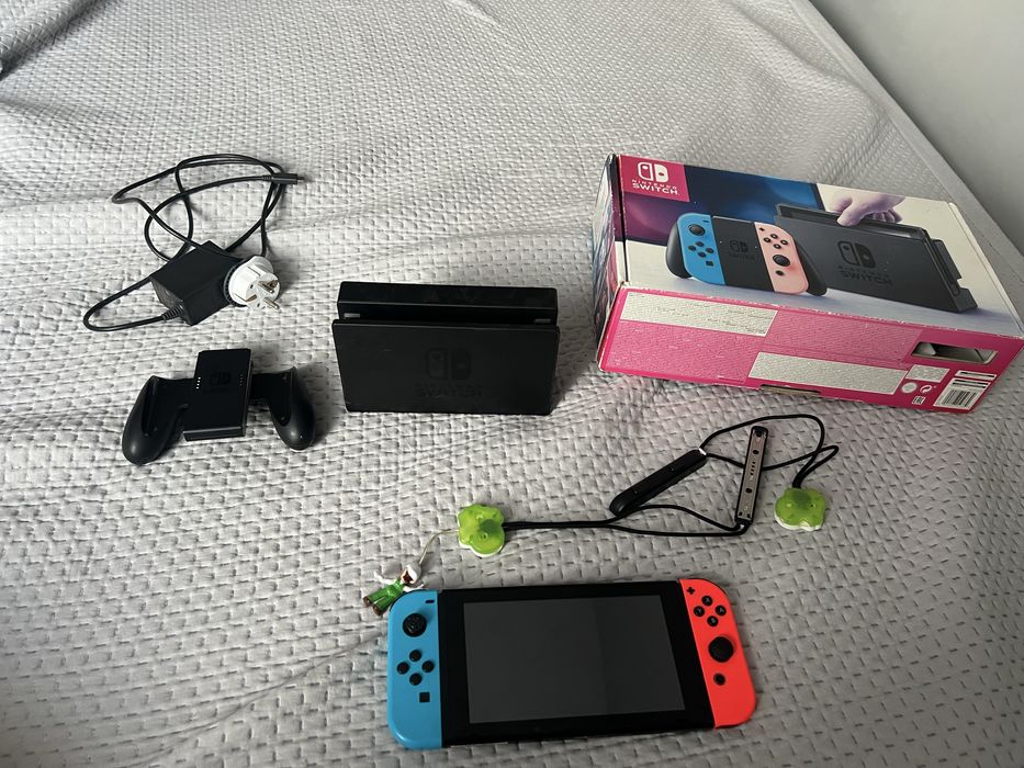 Продаю Нинтендо свич