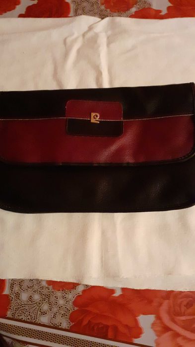 Чанта от световното първенство по футбол 2006 И мъжка кожена чанта.