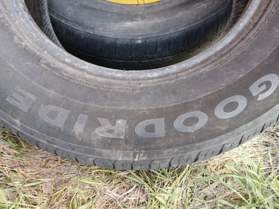 Покрышки 2шт. 265 65 R17