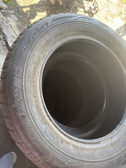 Шины Dunlop 215/60/16 летни